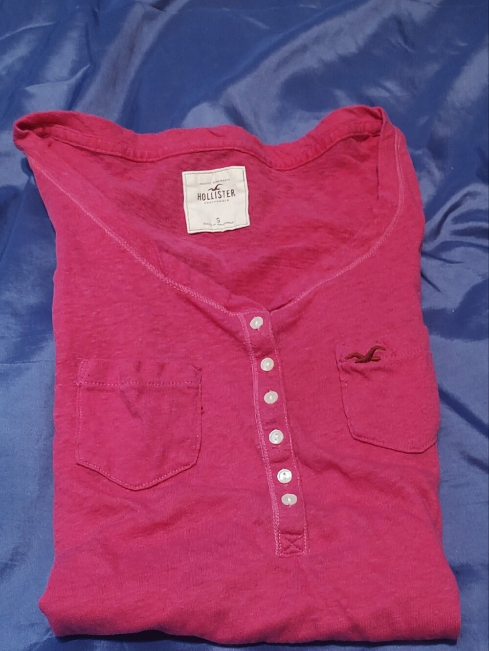 Hollister Hot Pink Short Sleeve Henley Tee - Picture 3 of 4